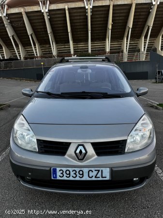 Renault Scénic CONFORT DYNAMIQUE 1.6 16V - 