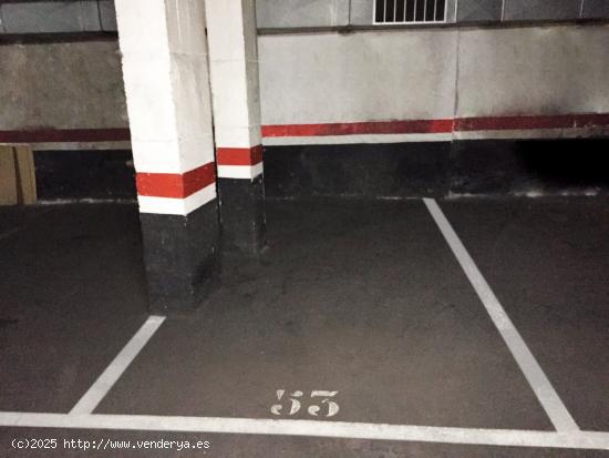  Plaza párking para coche pequeño - BARCELONA 