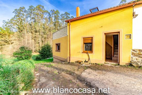 ¡CASA con TERRAZA y TERRENO en Ponteceso (A Coruña) por tan solo 76.500 €! - A CORUÑA