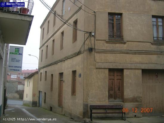 SE VENDE EDIFICIO CON GRANDES POSIBILIDADES EN ASTORGA - LEON