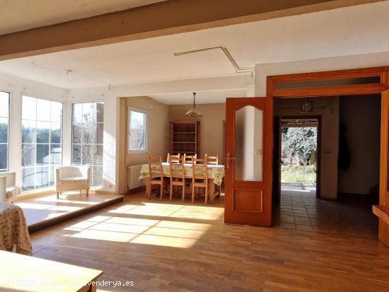  Se vende original chalet en Eurovillas - MADRID 