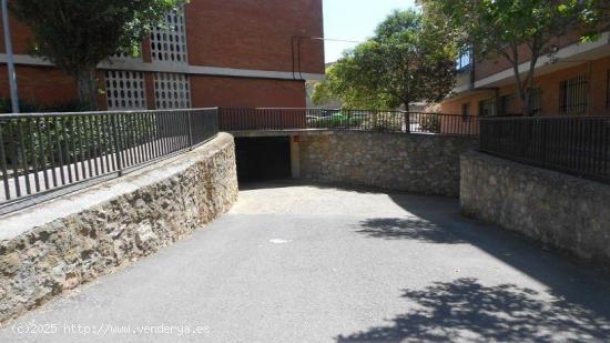 Urbis te ofrece unas plazas de garaje en venta en Santa Marta de Tormes, Salamanca. - SALAMANCA