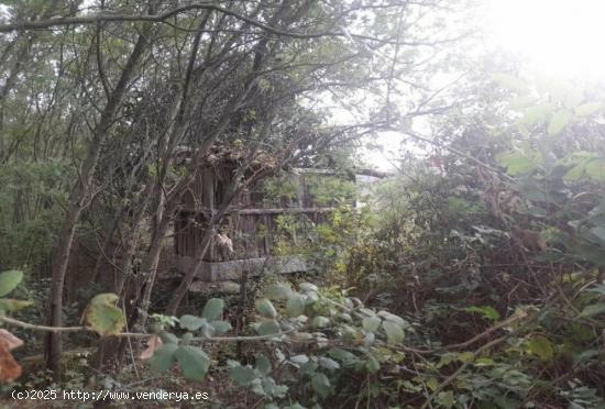 TERRENO EN VILAGARCIA CON CONSTRUCCION EN RUINAS - PONTEVEDRA