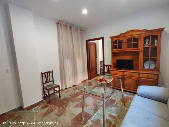 APARTAMENTO 1 DORMITORIO CON PATIO - BADAJOZ