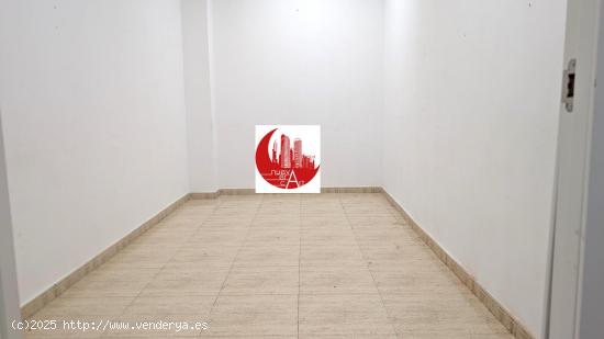 ¡Local comercial en alquiler en Ciudad Jardín! - MURCIA