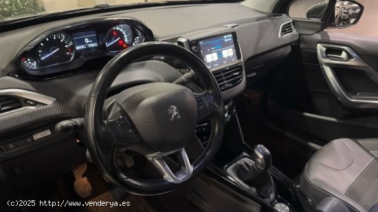 Peugeot 2008   1.2 PureTech 110 S&S Allure - 