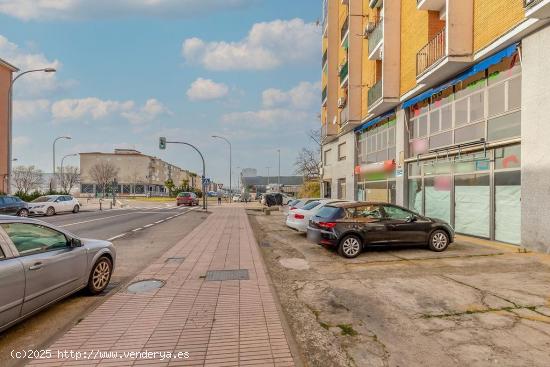 Local o nave en venta en avenida de España - CACERES