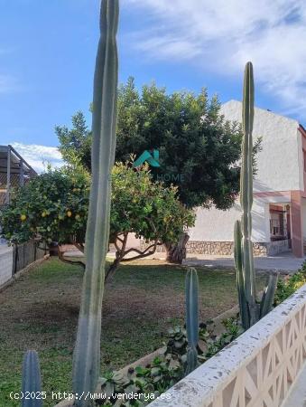 Chalet pareado en venta en Los Narejos-Punta Calera, Los Alcázares - MURCIA