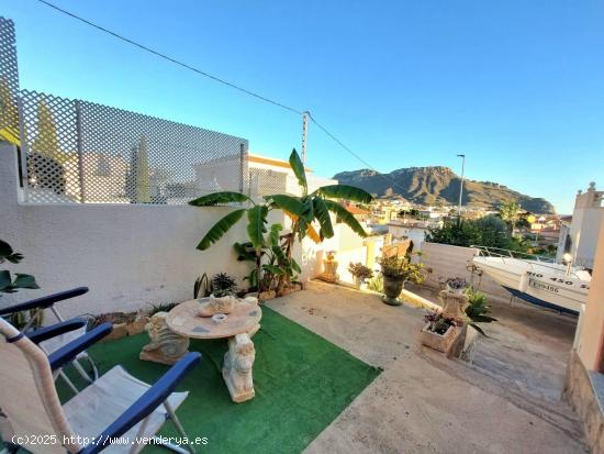 Chalet con vistas, de 4 dormitorios y apartamento separado, en Calabardina, Águilas - MURCIA