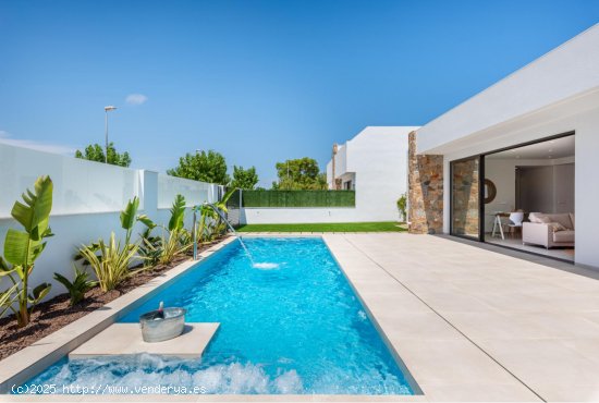 Villa en venta a estrenar en Los Alcázares (Murcia)