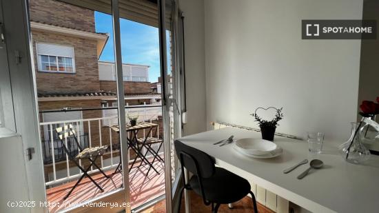 Habitación en piso compartido en madrid. - MADRID