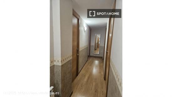 Habitación en piso compartido en Zaragoza - ZARAGOZA