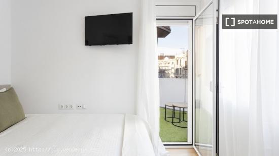 Habitación en piso compartido en barcelona. - BARCELONA