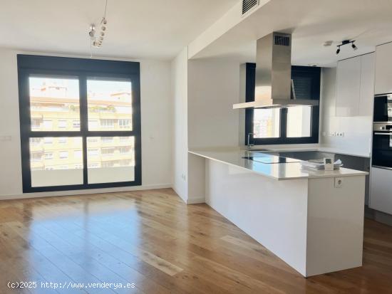 Un hermoso apartamento justo enfrente del principal tesoro de Valencia: el parque Turia - VALENCIA