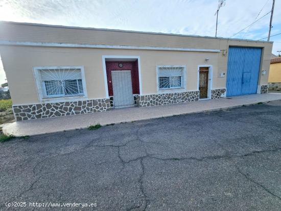  GRAN CASA CON TERRENO EN LAS LOMAS DEL ALBUJÓN - MURCIA 