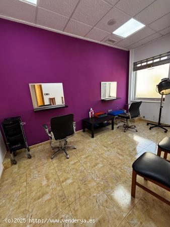 LOCAL COMERCIAL PELUQUERÍA Y ESTÉTICA CON LICENCIA ACTIVA EN LA PALMA - MURCIA