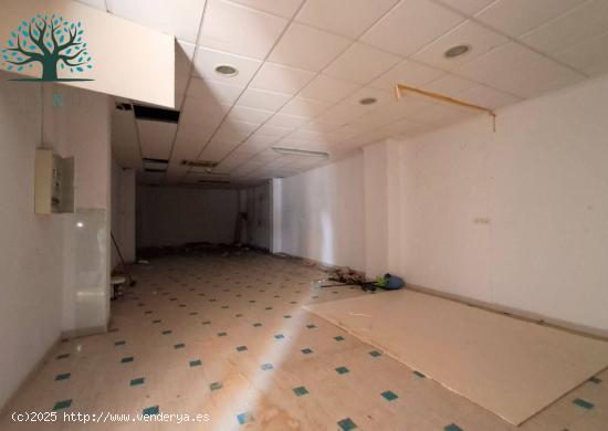 LOCAL COMERCIAL EN ZONA DE PASO - MURCIA