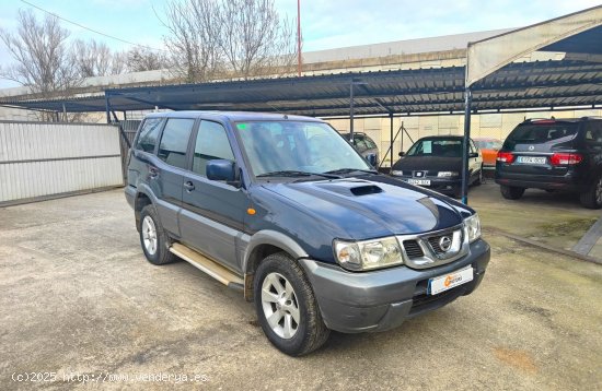 Nissan Terrano 3.0 Di - Cornella de Terri