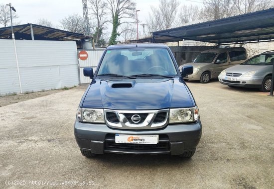 Nissan Terrano 3.0 Di - Cornella de Terri