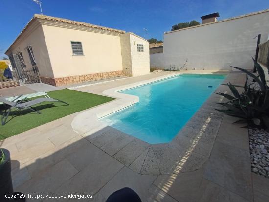  Se vende Chalet en Godelleta, Valencia - VALENCIA 