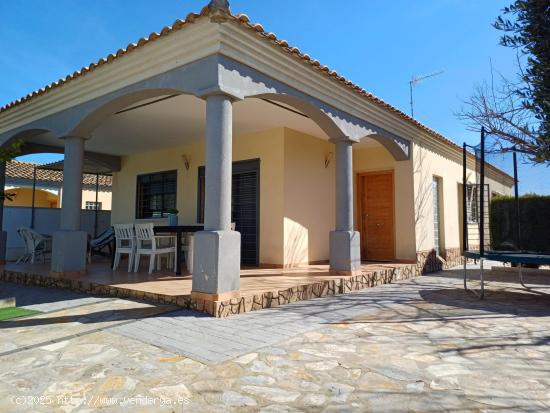 Se vende Chalet en Godelleta, Valencia - VALENCIA