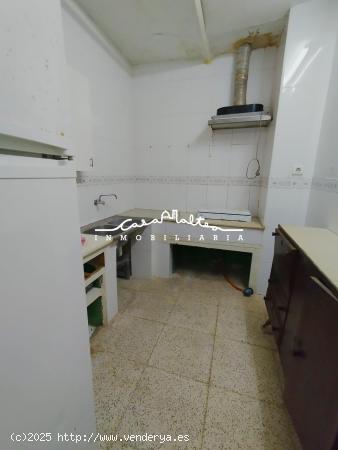 En venta casa de 2 plantas para reformar en Callosa d'en Sarrià - ALICANTE