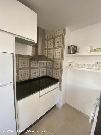 Bonito piso de 2 DORMITORIOS.DISPONIBLE DESDE EL 1 DE MARZO - MALAGA