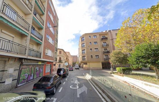 Se vende apartamento OKUPA en Salamanca (Salamanca). - SALAMANCA