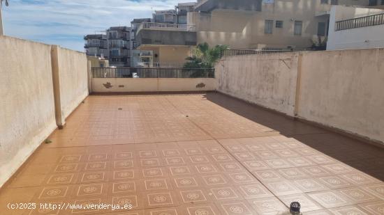 ESTUPENDO APARTAMENTO CON VISTAS AL MAR - VALENCIA