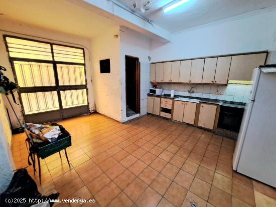 Se vende casa para reformar cerca del centro en Alzira. - VALENCIA