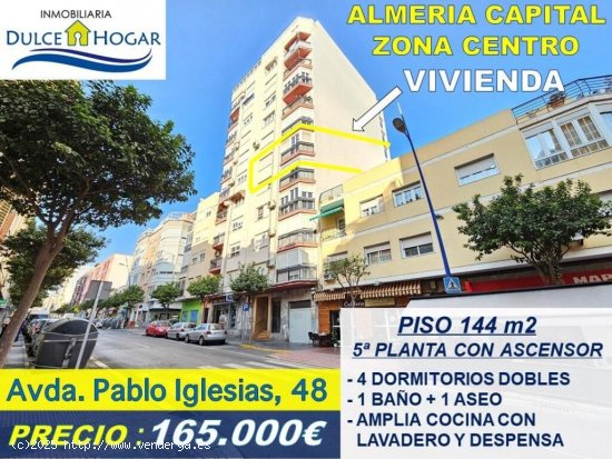  AMPLIO PISO EN VENTA EN PLENO CENTRO DE ALMERIA CAPITAL!! 4 DORMITORIOS + BAÑO Y ASEO 