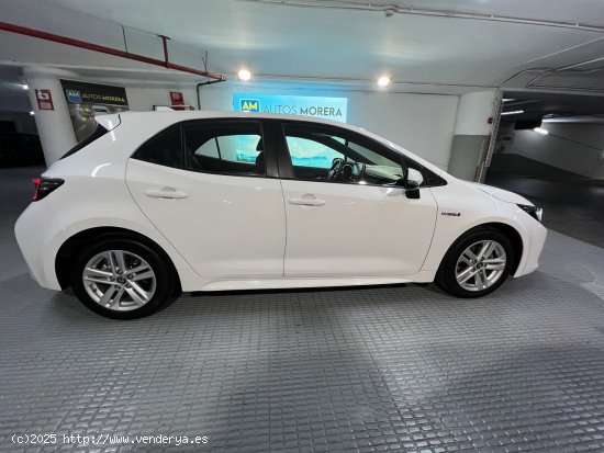 Toyota Corolla Active Tech 1.8 125h ECVT. Nacional. IVA. GARANTÍA. - Barcelona