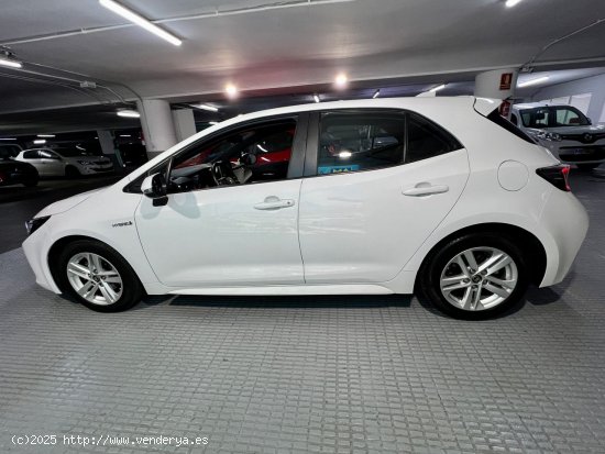 Toyota Corolla Active Tech 1.8 125h ECVT. Nacional. IVA. GARANTÍA. - Barcelona