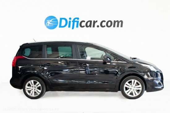 Peugeot 5008 1.6 HDI 115CV STYLE 7P - Fornells de la Selva