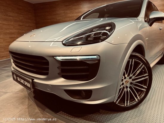 Porsche Cayenne PORSCHE Cayenne S Ehybrid Platinum edition 416cv 5p - Elche