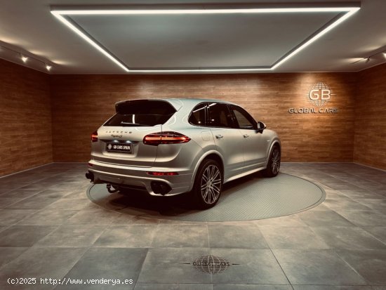 Porsche Cayenne PORSCHE Cayenne S Ehybrid Platinum edition 416cv 5p - Elche