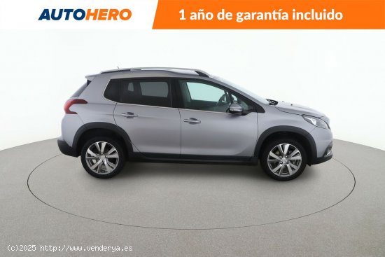 Peugeot 2008 1.2 PureTech Allure 110 SS 6 Vel. MAN - 