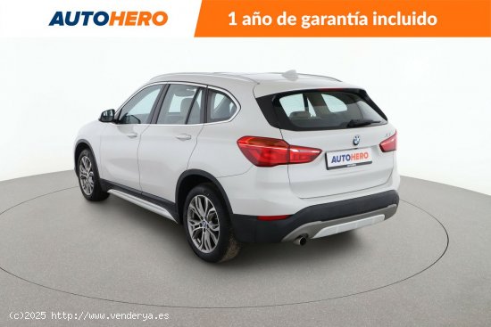 BMW X1 sDrive18d Sport Line - 