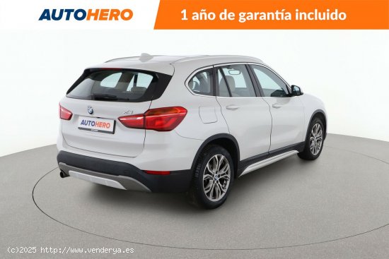 BMW X1 sDrive18d Sport Line - 