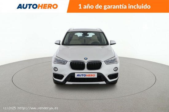 BMW X1 sDrive18d Sport Line - 