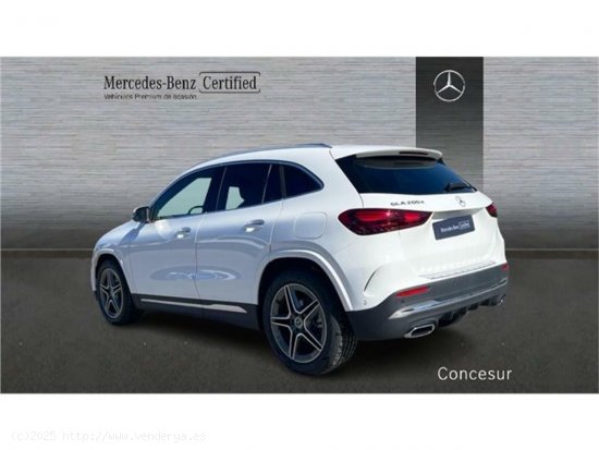 Mercedes GLA GLA 200 D - Pinto