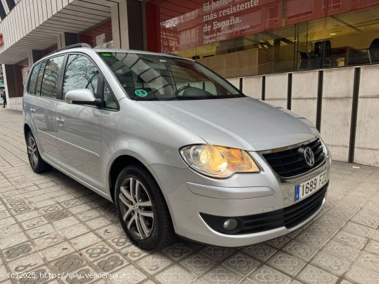 Volkswagen Touran 1.4 TSI 140 Highline - Barcelona