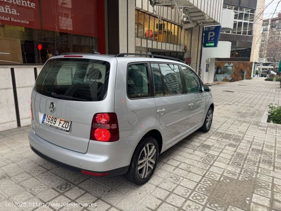 Volkswagen Touran 1.4 TSI 140 Highline - Barcelona