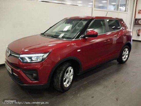 Ssangyong Tivoli G12 Urban Plus 4x2 de 2023 con 19.098 Km por 15.990 EUR. en Madrid