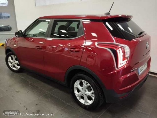 Ssangyong Tivoli G12 Urban Plus 4x2 de 2023 con 19.098 Km por 15.990 EUR. en Madrid