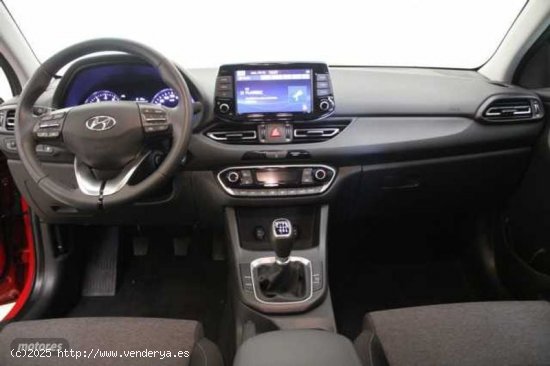 Hyundai i30 1.5 DPI Klass SLX 110 de 2024 con 11.204 Km por 19.600 EUR. en Alicante