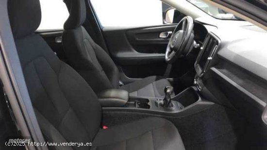 Volvo XC40 XC40 Momentum Core, T2 manual de 2021 con 62.851 Km por 21.900 EUR. en Pontevedra