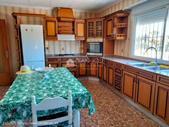 SE VENDE CHALET EN ELCHE - ALICANTE