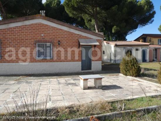 Casa con terreno venta - VALLADOLID