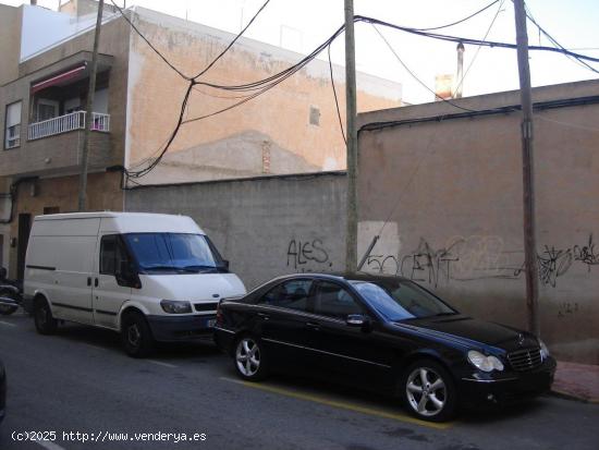 TERRENO TIPO SOLAR EN TORREVIEJA - ALICANTE